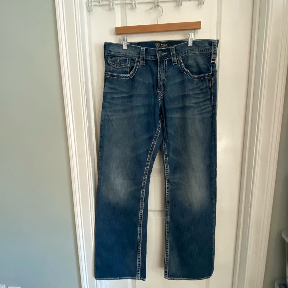 Silver Jeans Men's Flap Pocket Relaxed Fit in Classic Blue